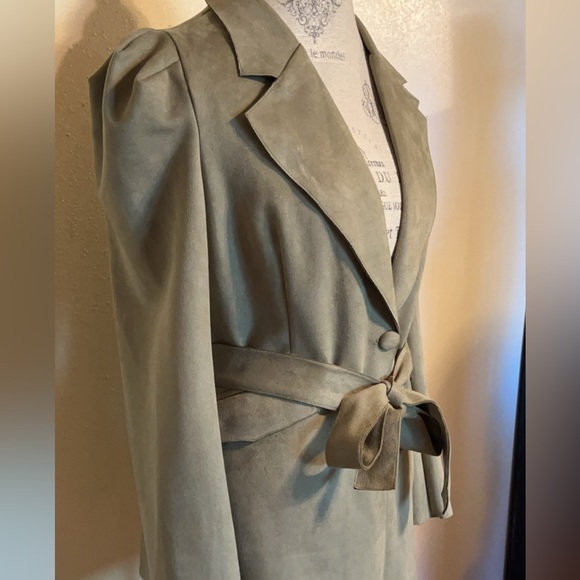 Women’s jacket - Picture 4 of 6